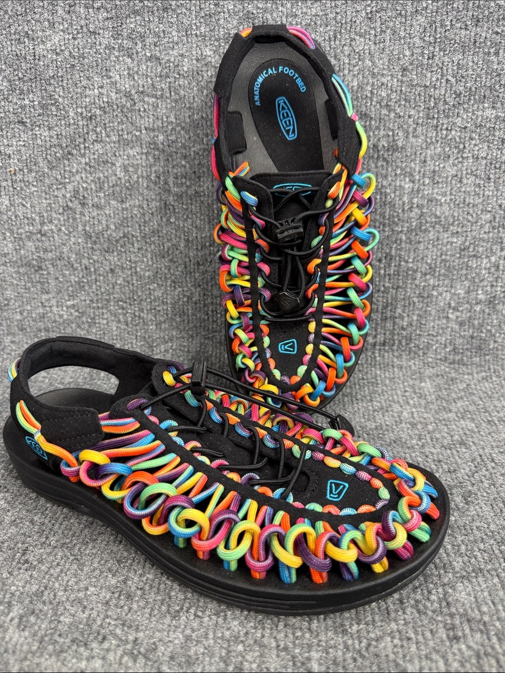 KEEN UNEEK Men’s Waterfront Multicolor Sandals - US 8.5 EU 39 NWOT